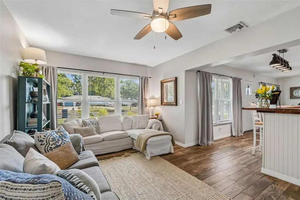 10748 Village Green Avenue Seminole FL 33772