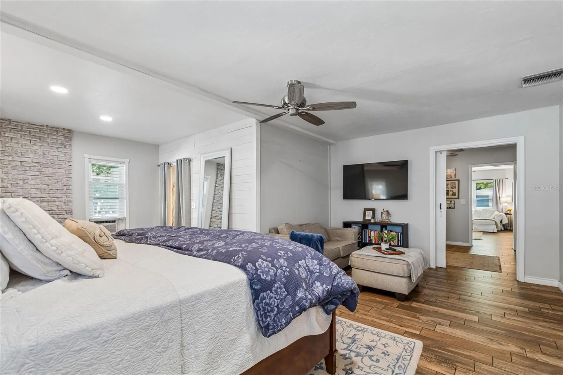 10748 Village Green Avenue Seminole FL 33772