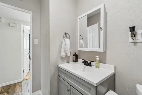 10748 Village Green Avenue Seminole FL 33772