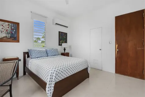 6 Gertrudis San Juan PR 00911