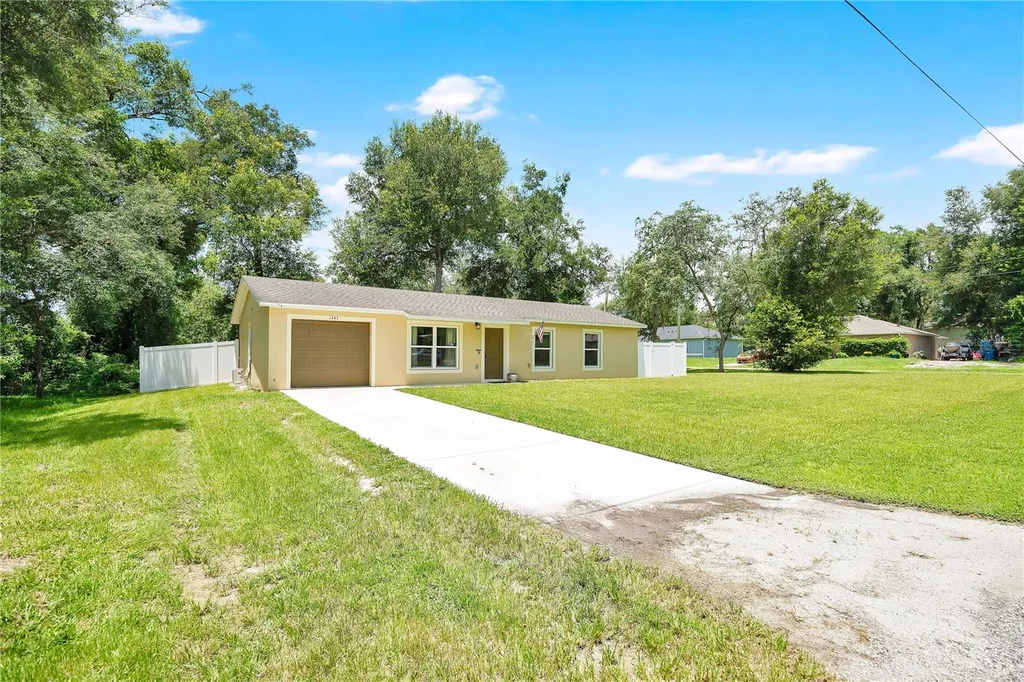 1345 Grand Avenue Orange City FL 32763