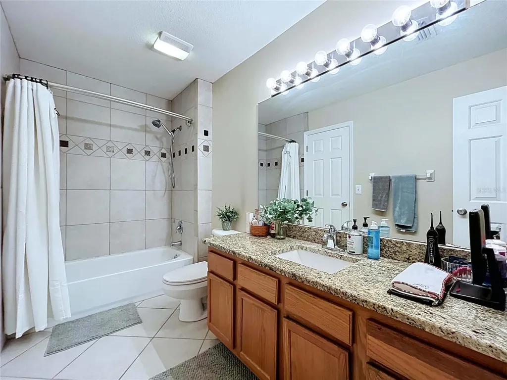 12207 Country White Circle Tampa FL 33635