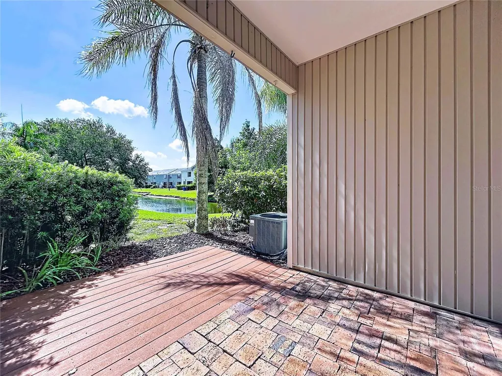 12207 Country White Circle Tampa FL 33635