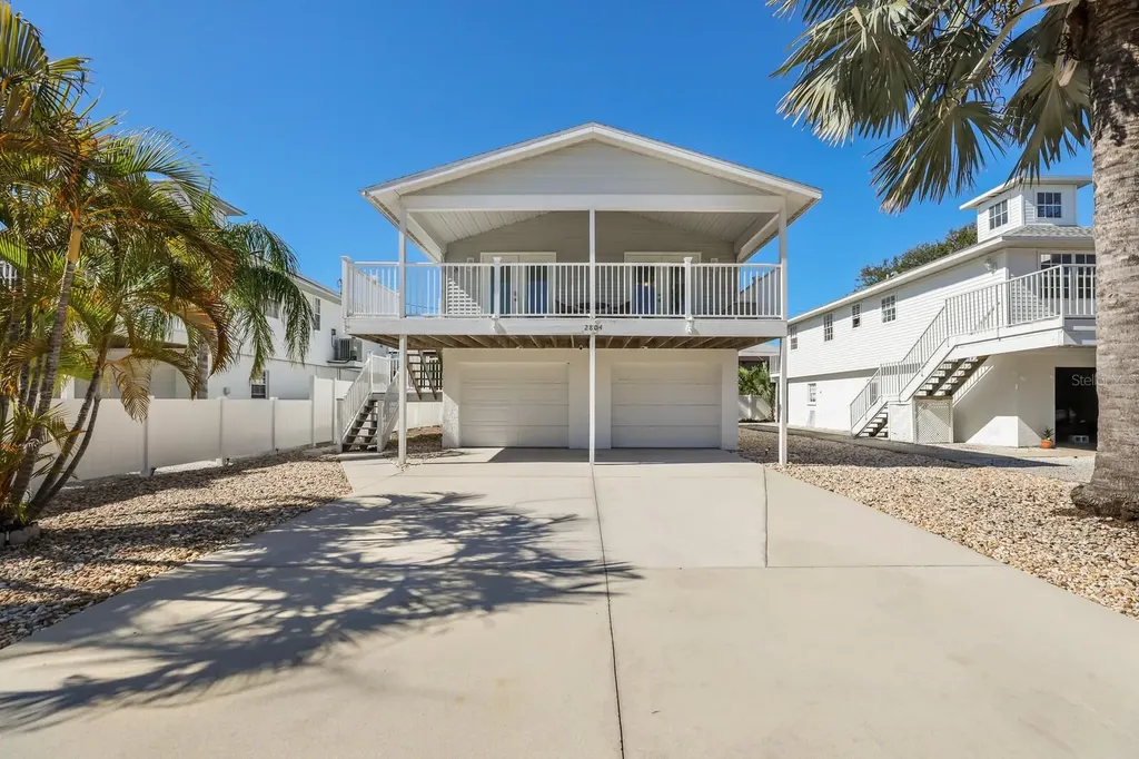 2804 Avenue C Holmes Beach FL 34217