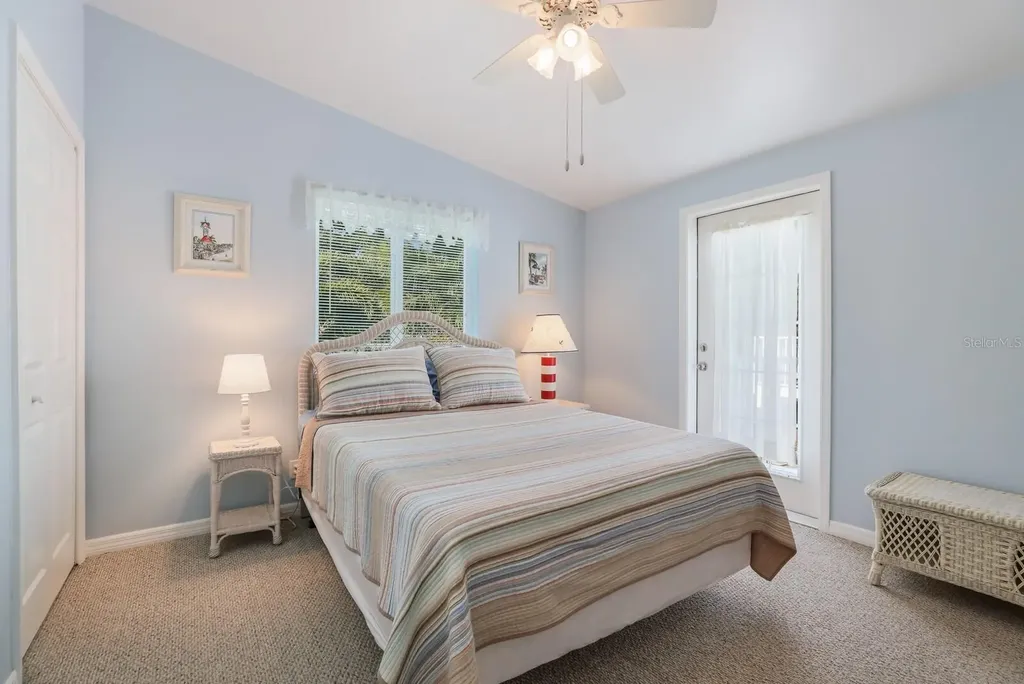 2804 Avenue C Holmes Beach FL 34217