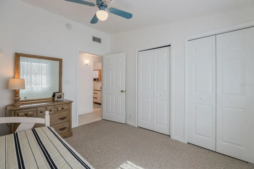 2804 Avenue C Holmes Beach FL 34217