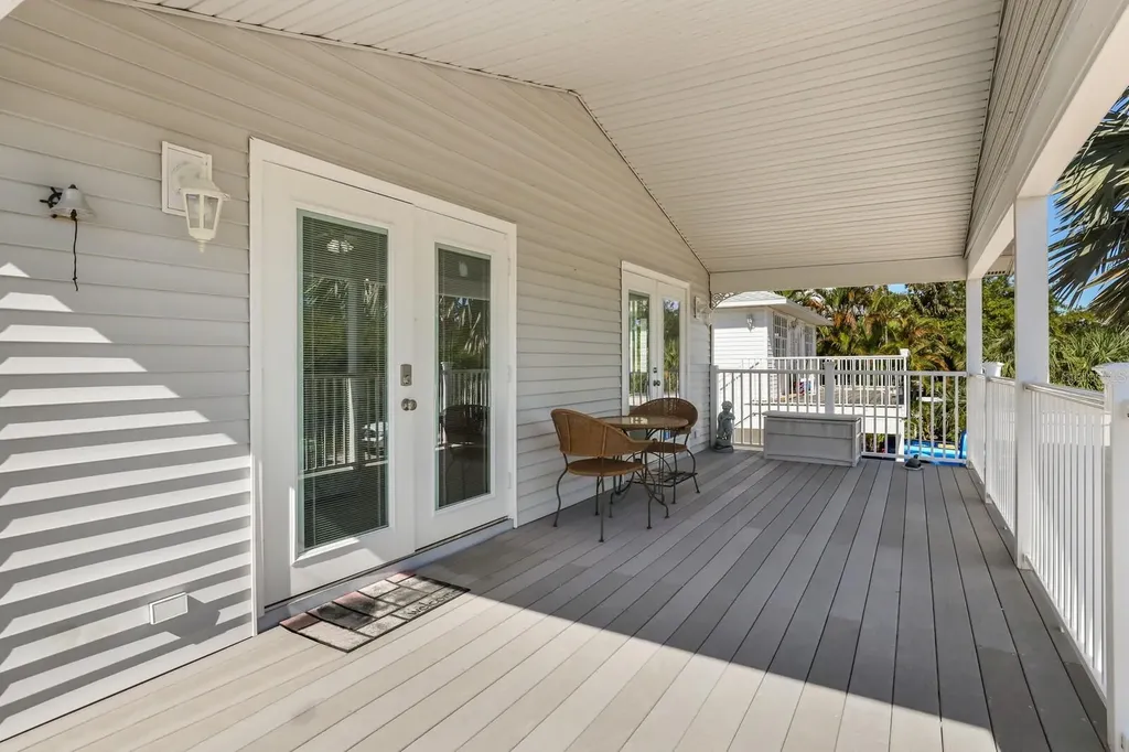 2804 Avenue C Holmes Beach FL 34217