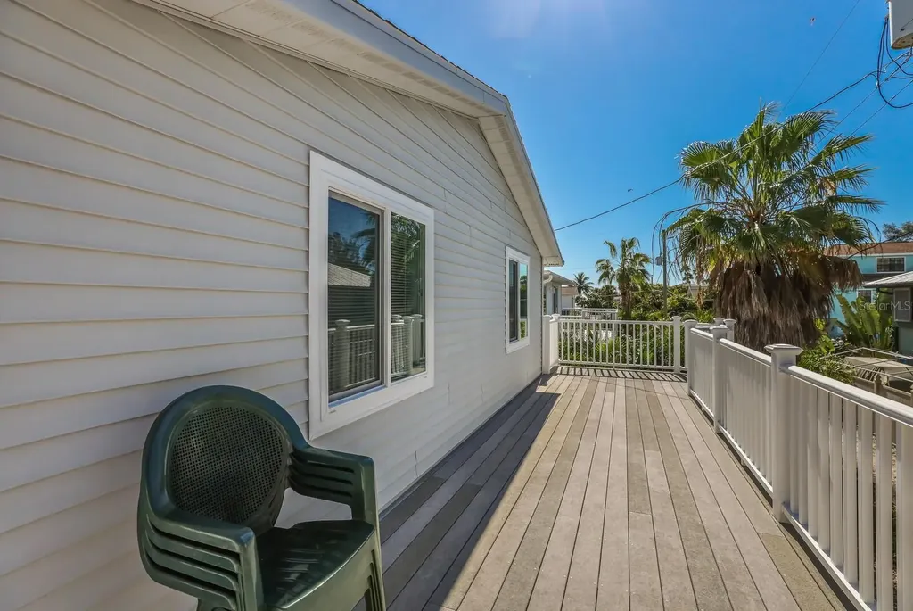 2804 Avenue C Holmes Beach FL 34217