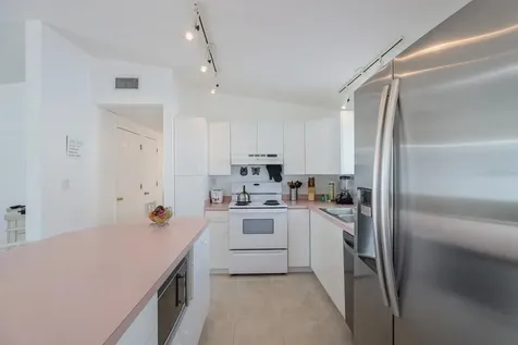 2804 Avenue C Holmes Beach FL 34217