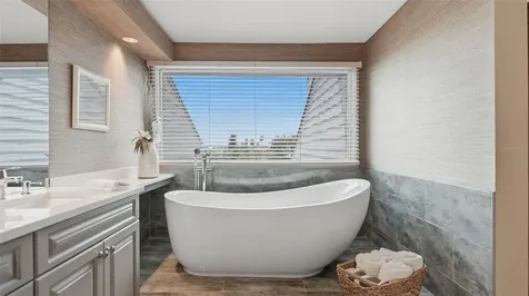 910 Pinellas Bayway S Tierra Verde FL 33715
