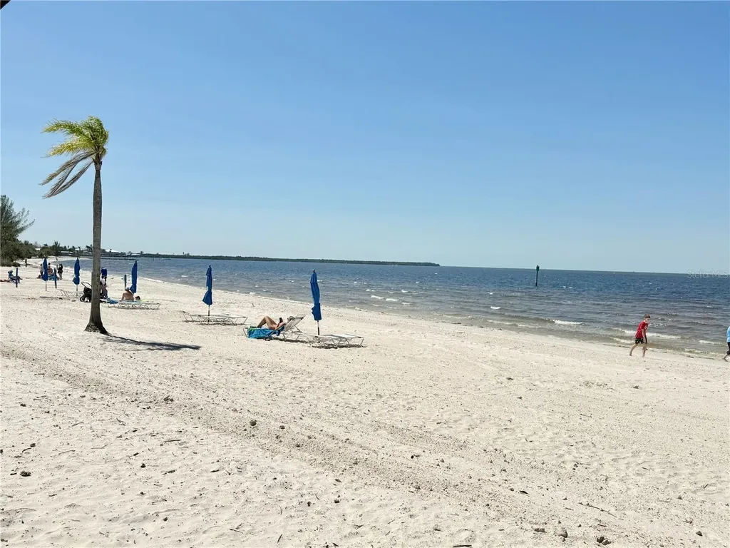 448 Bahia Beach Boulevard Ruskin FL 33570
