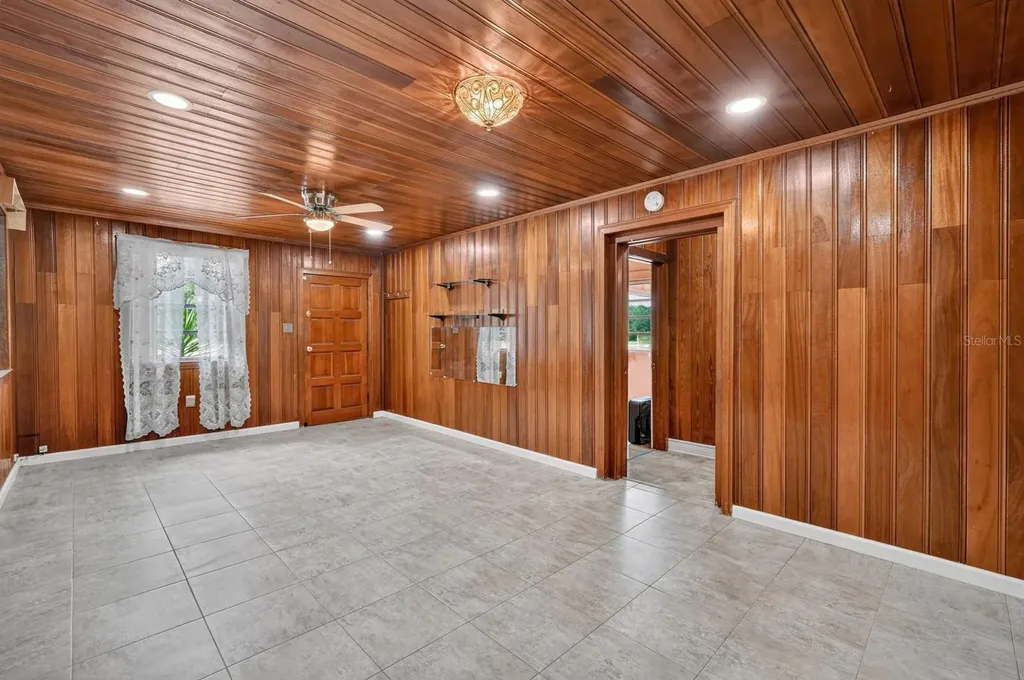 131 Dunn Avenue San Mateo FL 32187
