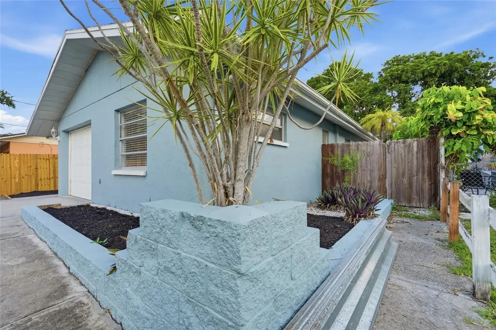 1915 Colleen Street Sarasota FL 34231
