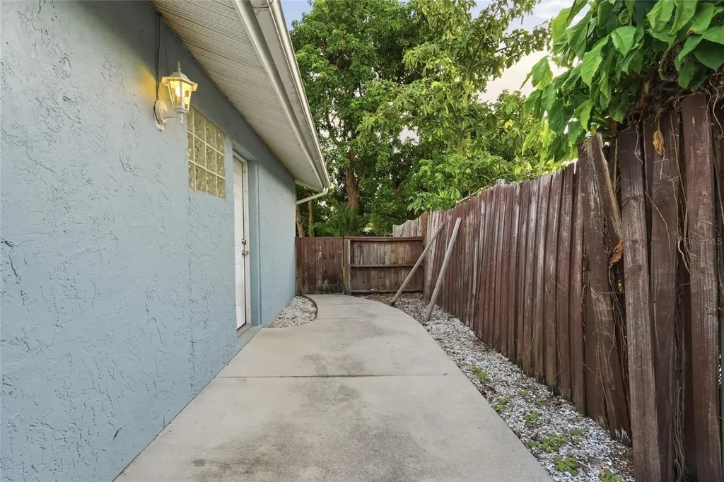 1915 Colleen Street Sarasota FL 34231