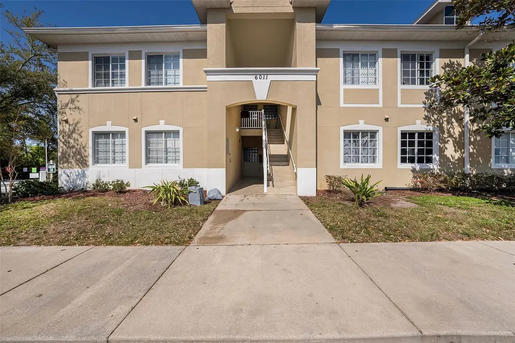 6011 Skydale Way Riverview FL 33578