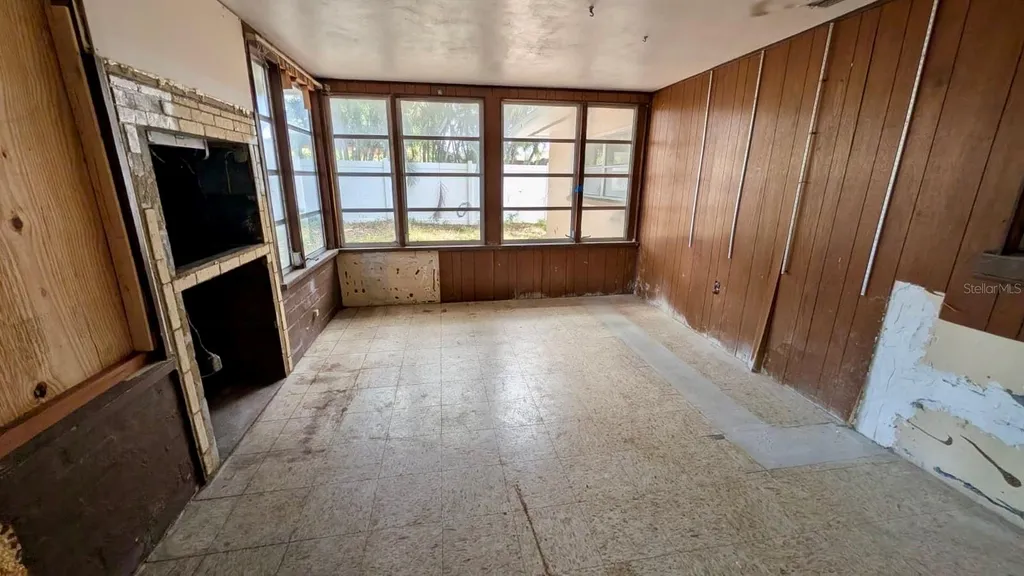 611 Patricia Avenue Dunedin FL 34698