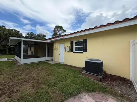623 Palm Boulevard Dunedin FL 34698