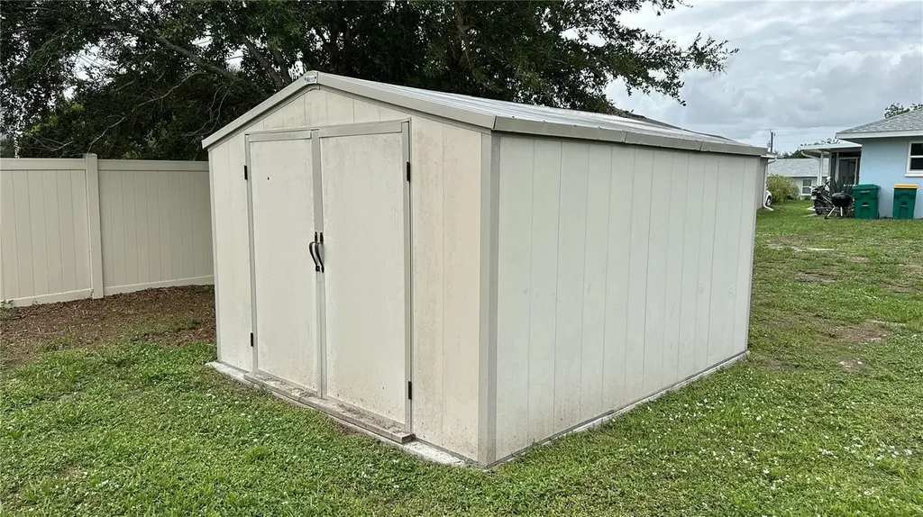 11074 Carnegie Avenue Englewood FL 34224