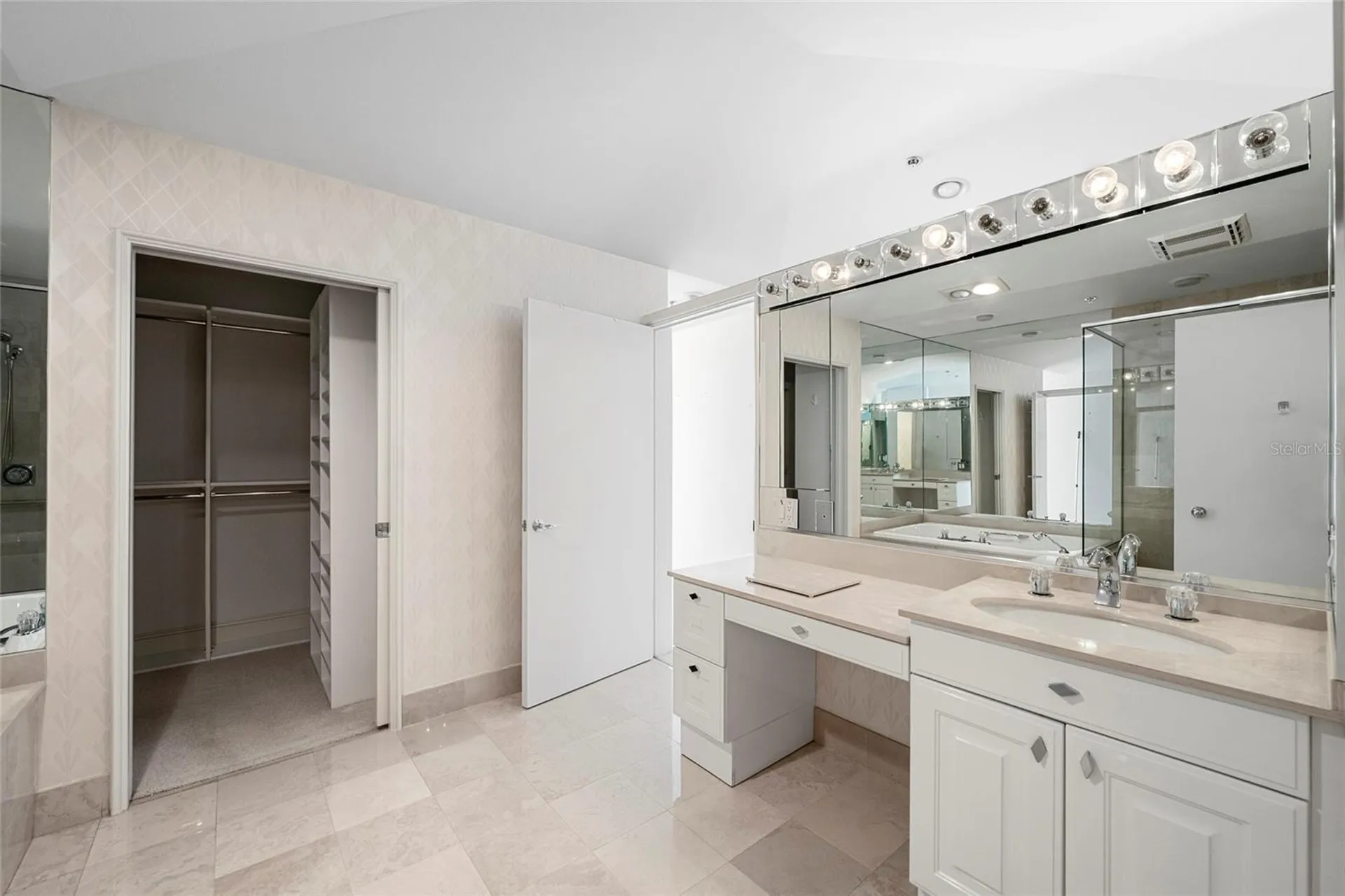 3060 Grand Bay Boulevard Longboat Key FL 34228