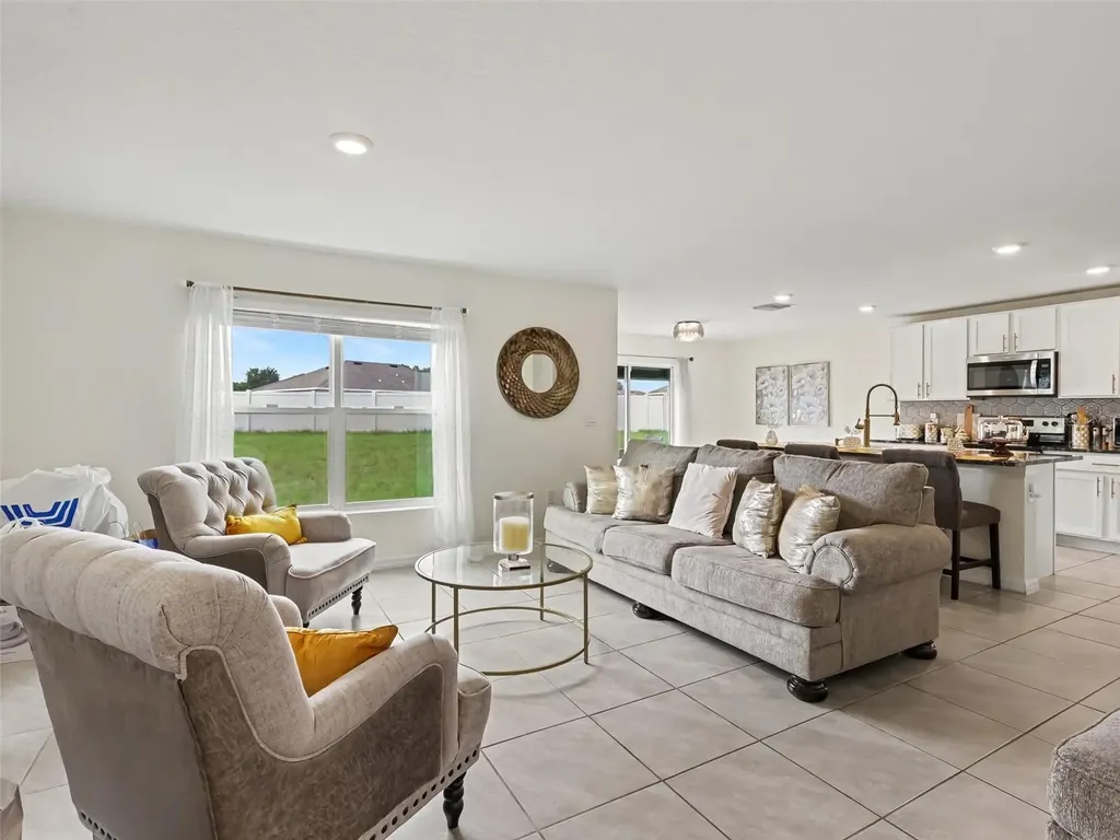 16525 Mosaic Oar Drive Wimauma FL 33598