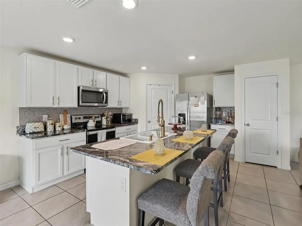 16525 Mosaic Oar Drive Wimauma FL 33598