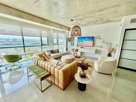403 De La Constitución Avenue San Juan PR 00901