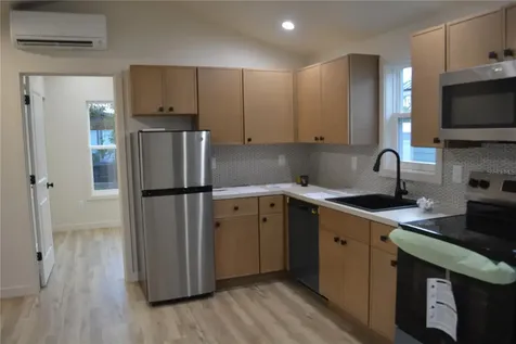 630 Third Street Oviedo FL 32765