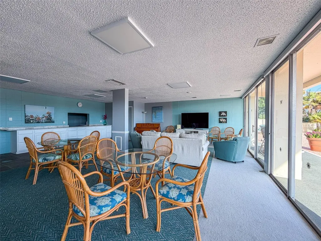 700 Mirror Terrace NW Winter Haven FL 33881