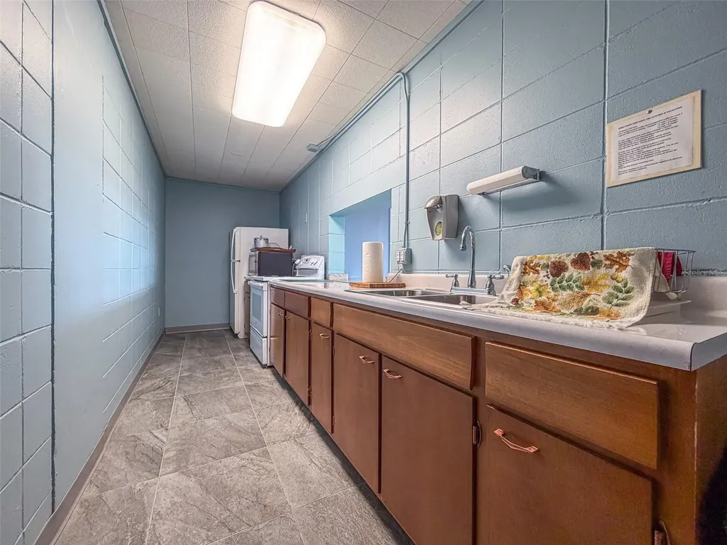 700 Mirror Terrace NW Winter Haven FL 33881