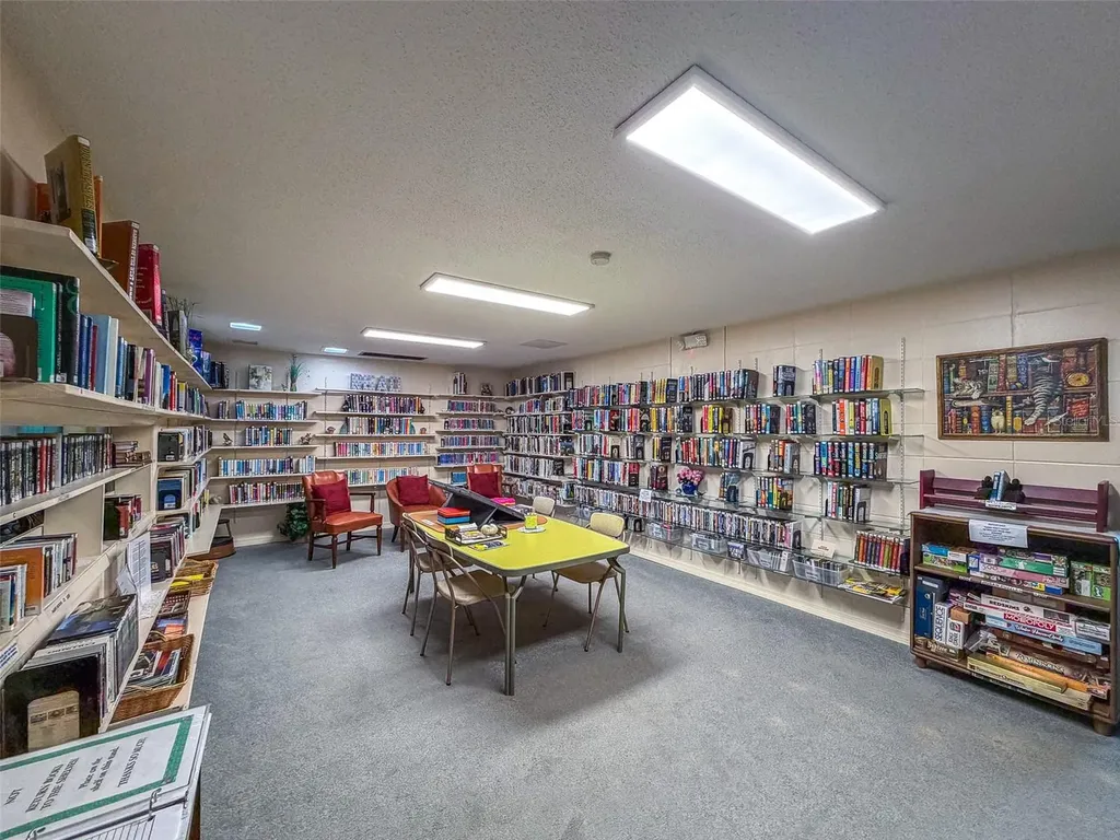 700 Mirror Terrace NW Winter Haven FL 33881
