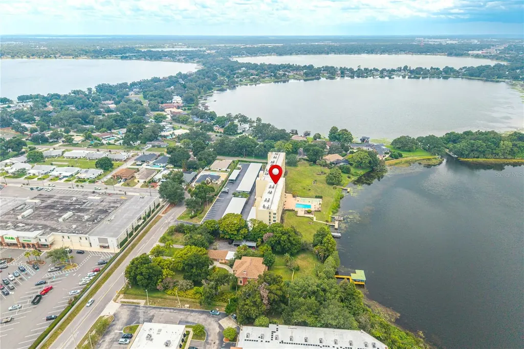 700 Mirror Terrace NW Winter Haven FL 33881