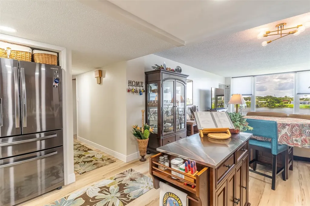 700 Mirror Terrace NW Winter Haven FL 33881