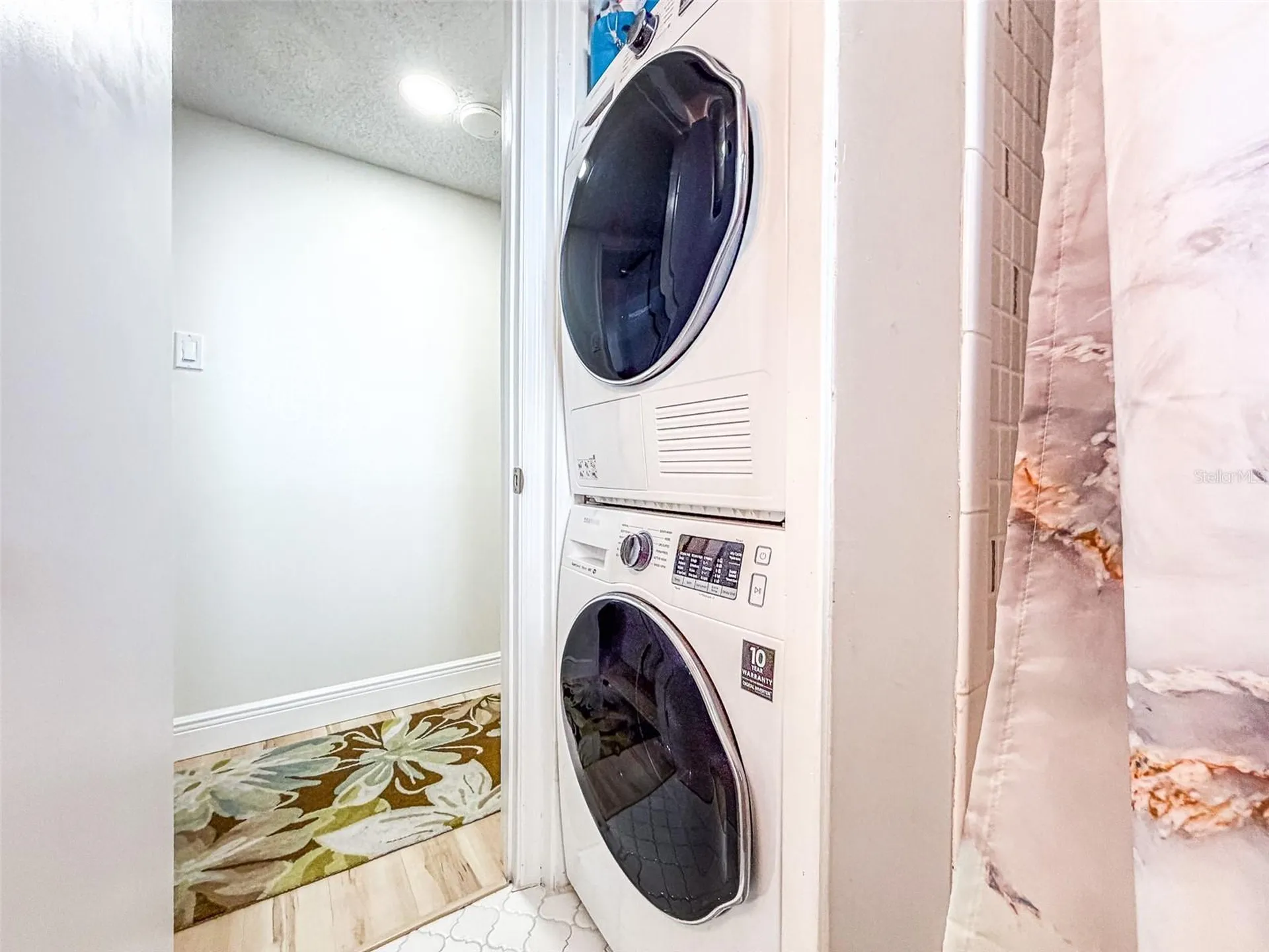 700 Mirror Terrace NW Winter Haven FL 33881