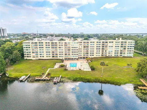 700 Mirror Terrace NW Winter Haven FL 33881