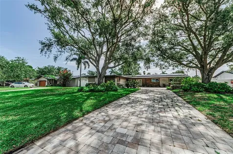 861 Rafael Boulevard NE St Petersburg FL 33704