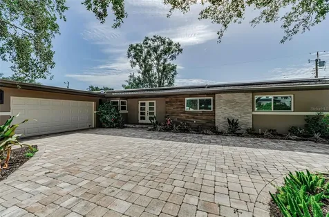 861 Rafael Boulevard NE St Petersburg FL 33704