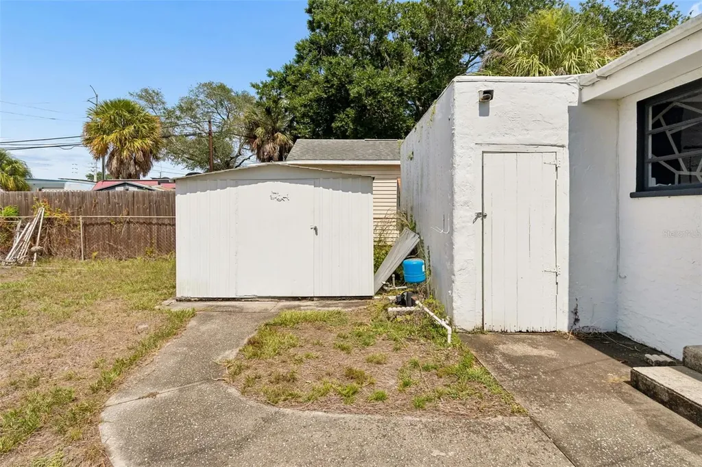 2835 18th Avenue N St Petersburg FL 33713