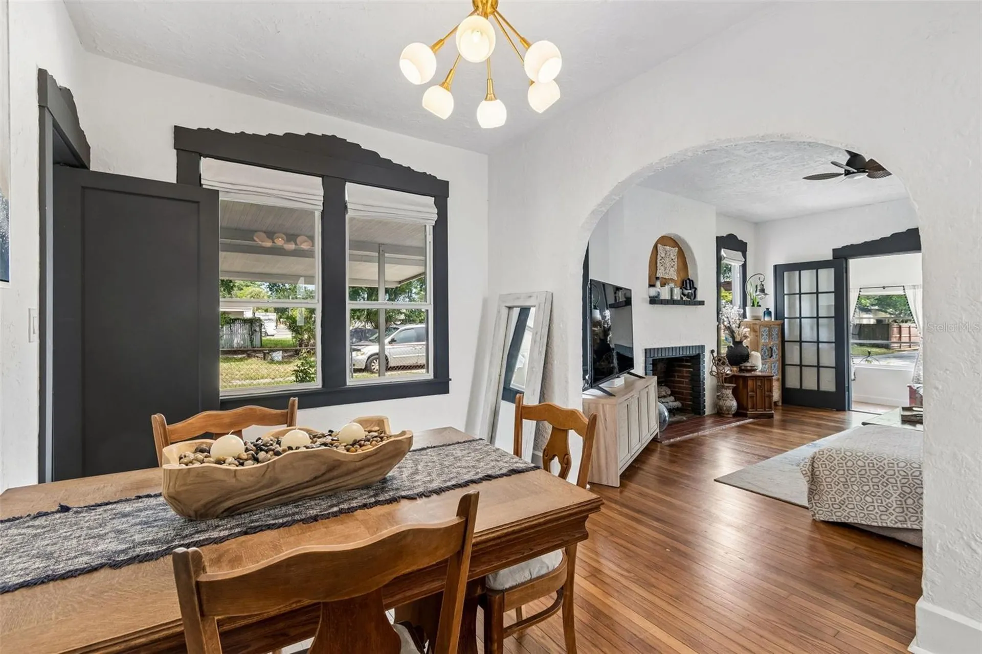 2835 18th Avenue N St Petersburg FL 33713