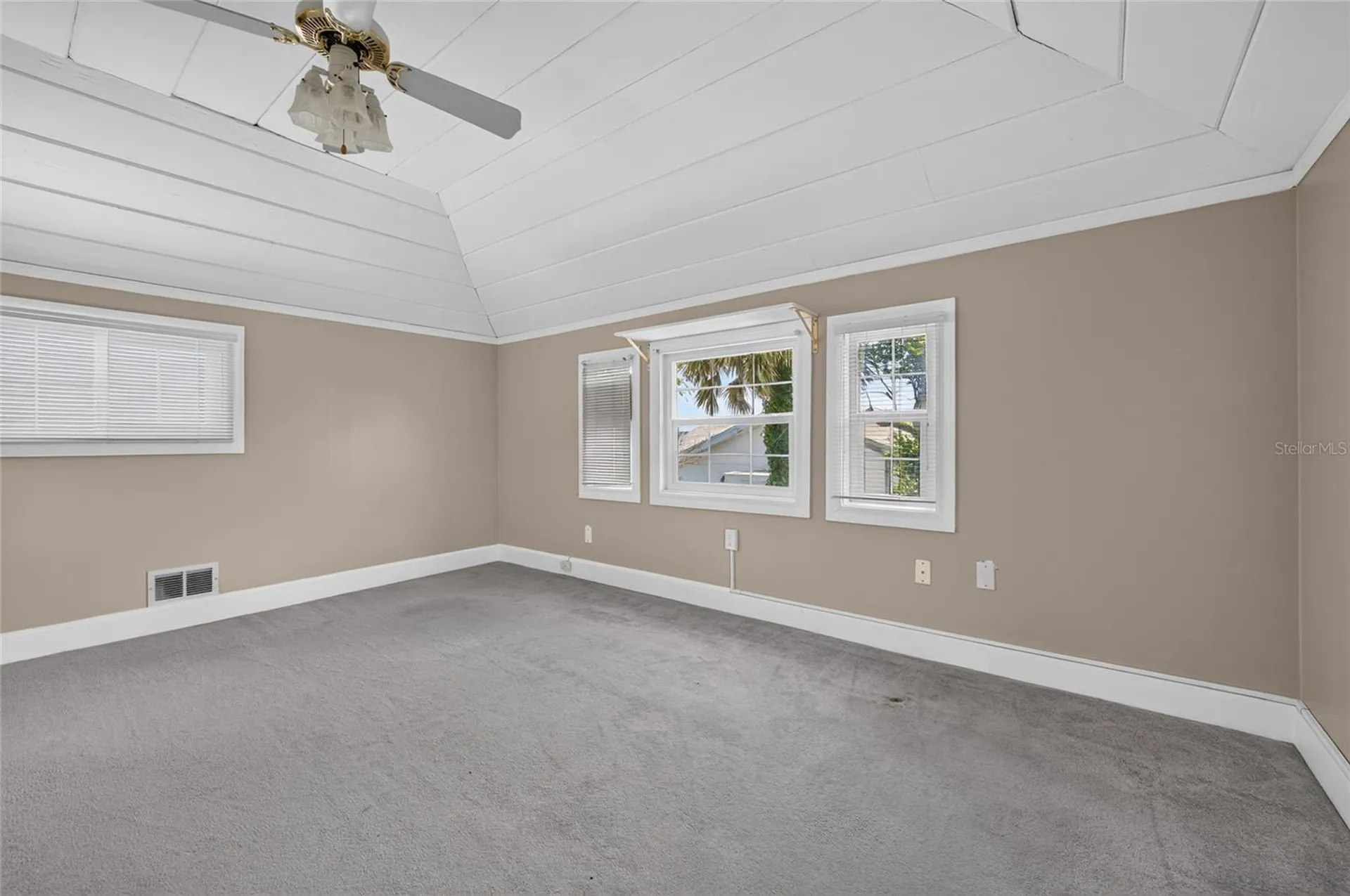 2045 S Peninsula Drive Daytona Beach FL 32118