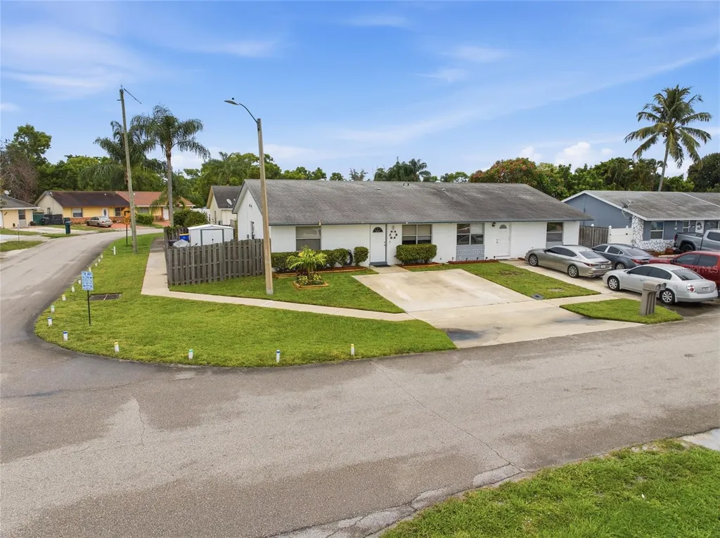 4908 Pimlico Court West Palm Beach FL 33415