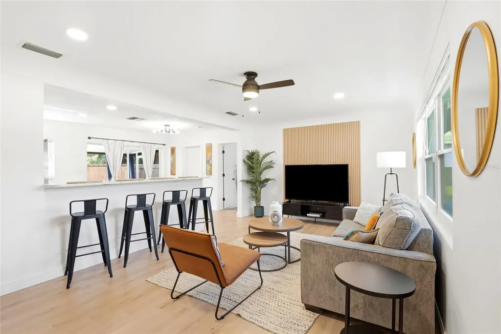 2117 N Hercules Avenue Clearwater FL 33763