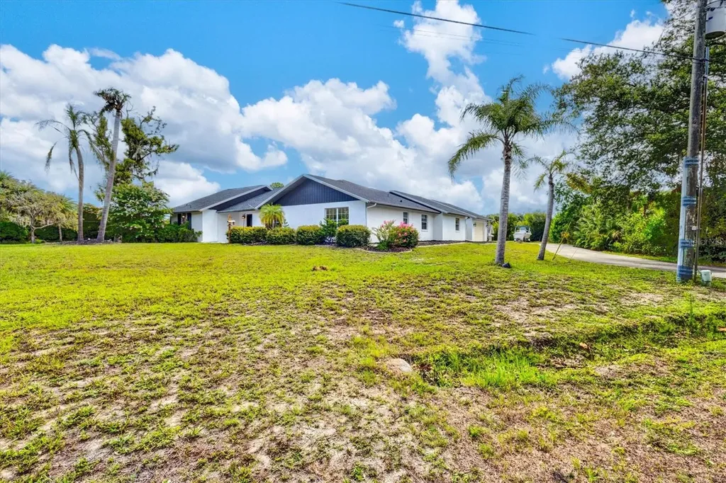 1420 Mackintosh Boulevard Nokomis FL 34275