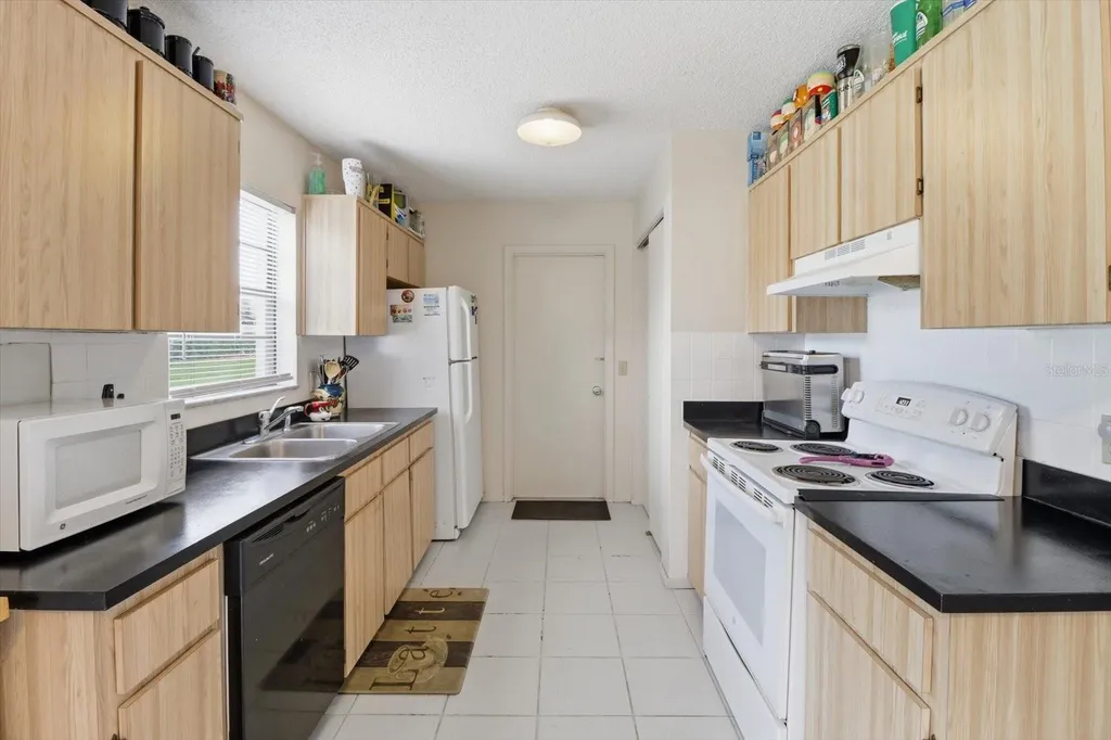 1393 Hathaway Avenue Spring Hill FL 34608