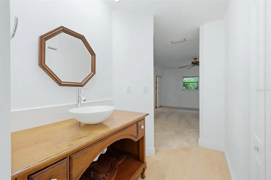 5273 Villa Majorca Court Sarasota FL 34235