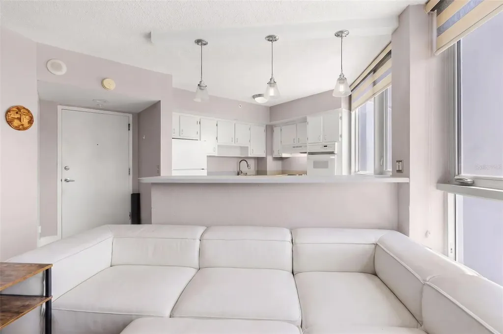 470 3rd Street S St Petersburg FL 33701