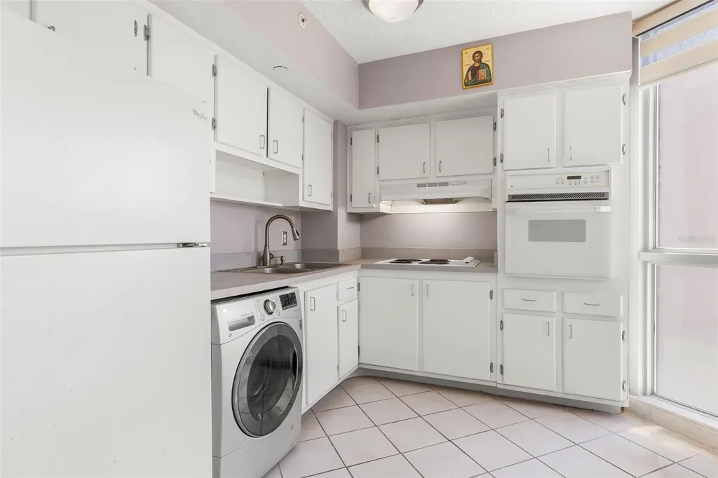470 3rd Street S St Petersburg FL 33701