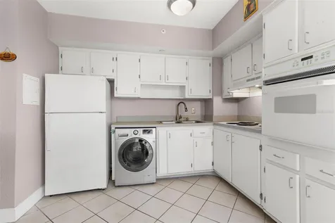 470 3rd Street S St Petersburg FL 33701