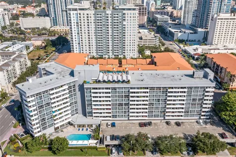 470 3rd Street S St Petersburg FL 33701