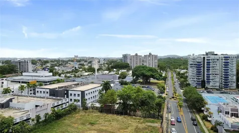K1 Ave. Luis Vigoreaux Guaynabo PR 00966