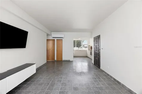K1 Ave. Luis Vigoreaux Guaynabo PR 00966